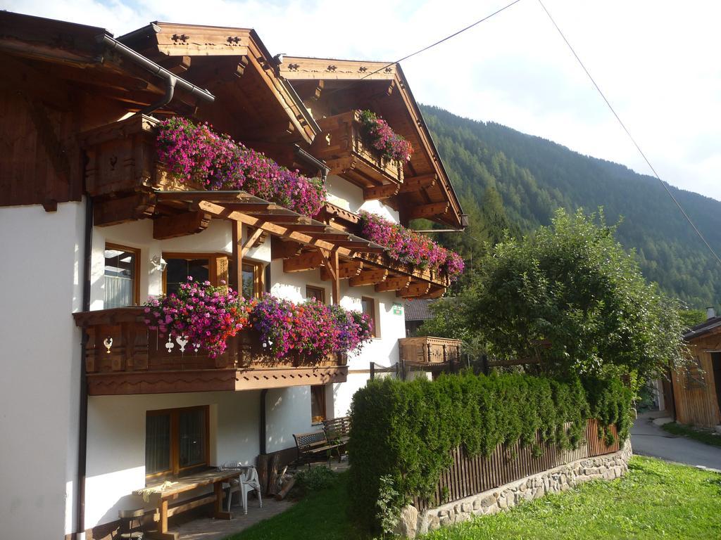 Familie Neunhäuserer Neustift im Stubaital Exterior foto